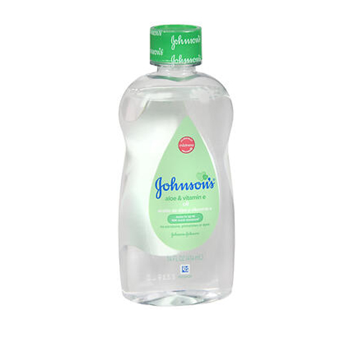 Picture of Johnson & Johnson Johnson's Baby Oil With Aloe Vera Vitamin E 14 Oz - 414 ML
