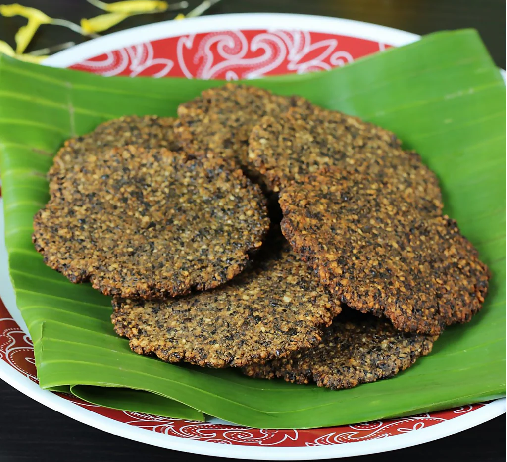 Picture of Godavari Vantillu Tirupati Style Minapa Vada - 250 GM