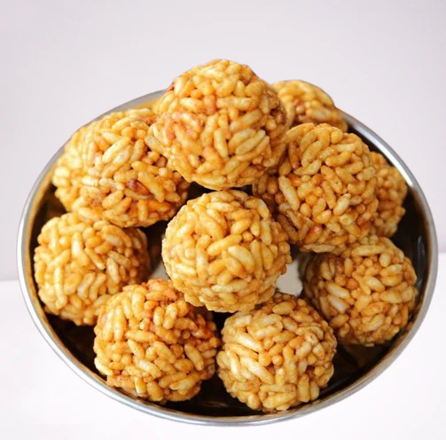 Picture of Godavari Vantillu Murmura Laddu (Maramaralu Laddu) - 250 GM