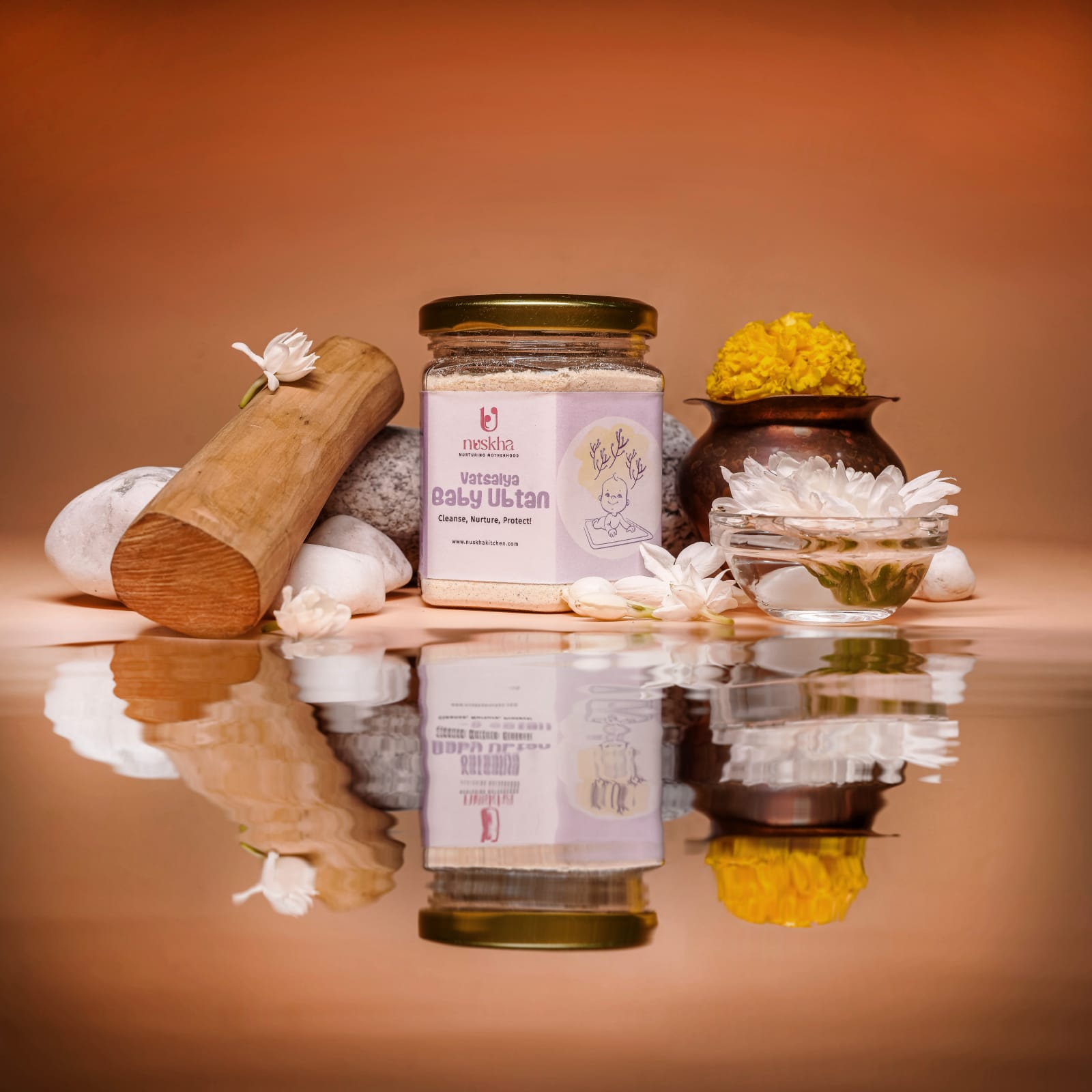 Picture of Nuskha Baby Vatsalya Ubtan - 150 GM
