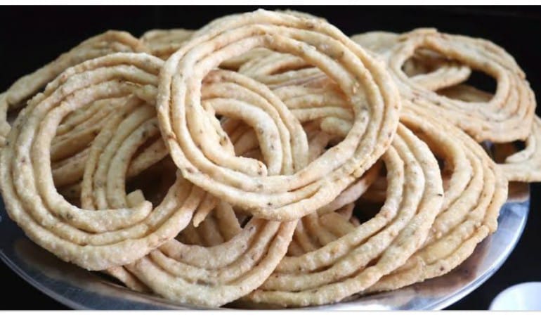Picture of Swagruha Foods Uppu Sakinalu 1000 grams 